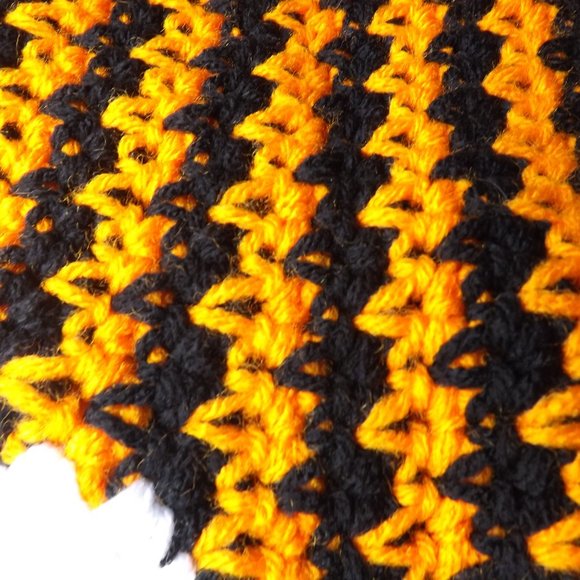 (NWOT) Homemade Pet Sweater - Picture 9 of 9